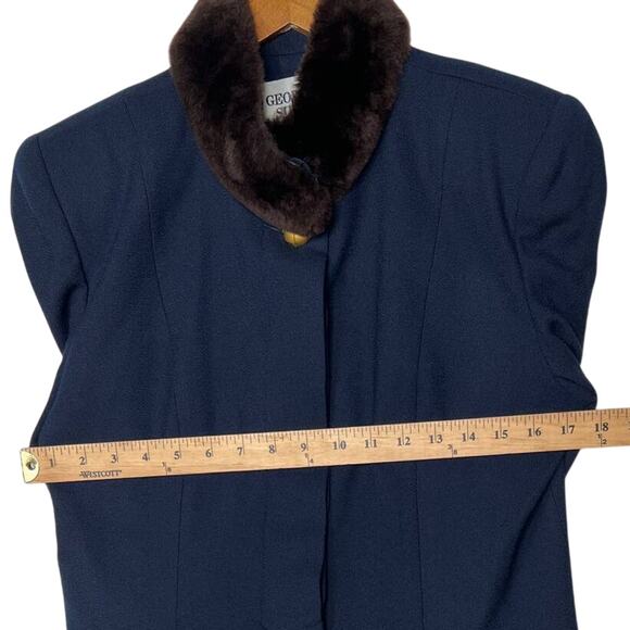 Neiman Marcus 6 LUXURY 100% Wool Coat $790 Faux Fur Trim Gold Buttons Navy Blue - Picture 6 of 9